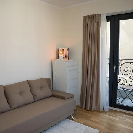 Apartament Azaleea *