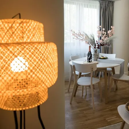 Azaleea * Βουκουρέστι