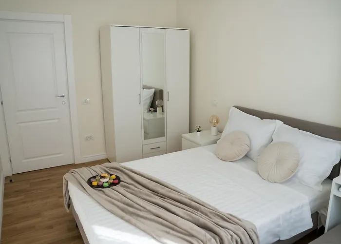 Azaleea شقة بوخارست