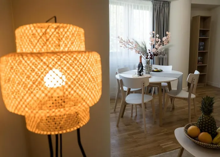 Azaleea * Бухарест