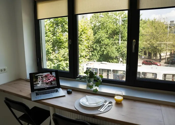 Azaleea * Бухарест