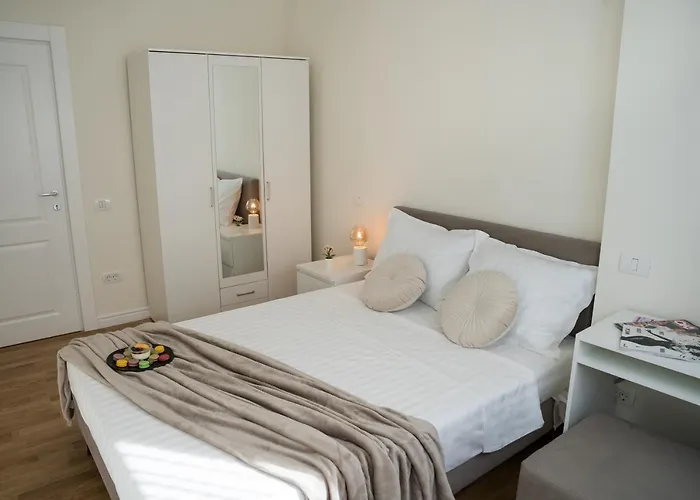 Апартаменти Azaleea Бухарест