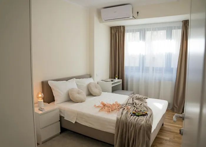 Azaleea Бухарест